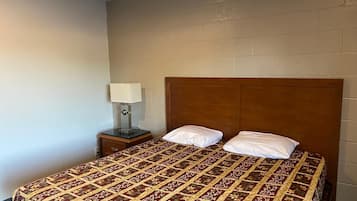 Single Room, 1 King Bed, Non Smoking