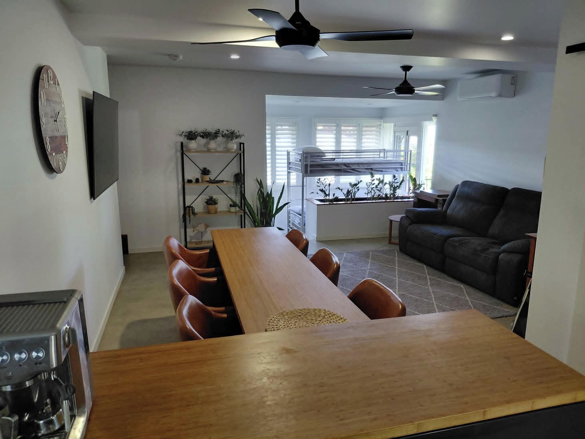 Serenity Holiday Home By The Sea - Hervey Bay