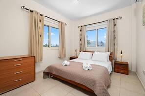 3 Schlafzimmer, Bügeleisen/Bügelbrett, WLAN, Bettwäsche