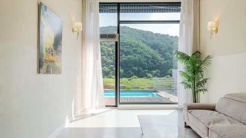 Hongcheon Around River Poolvilla Pension