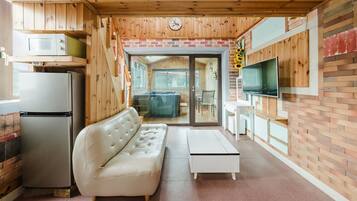 Basic Room, 1 Bedroom (Harmony (Duplex/Jet Spa)) | 1 bedroom, free WiFi
