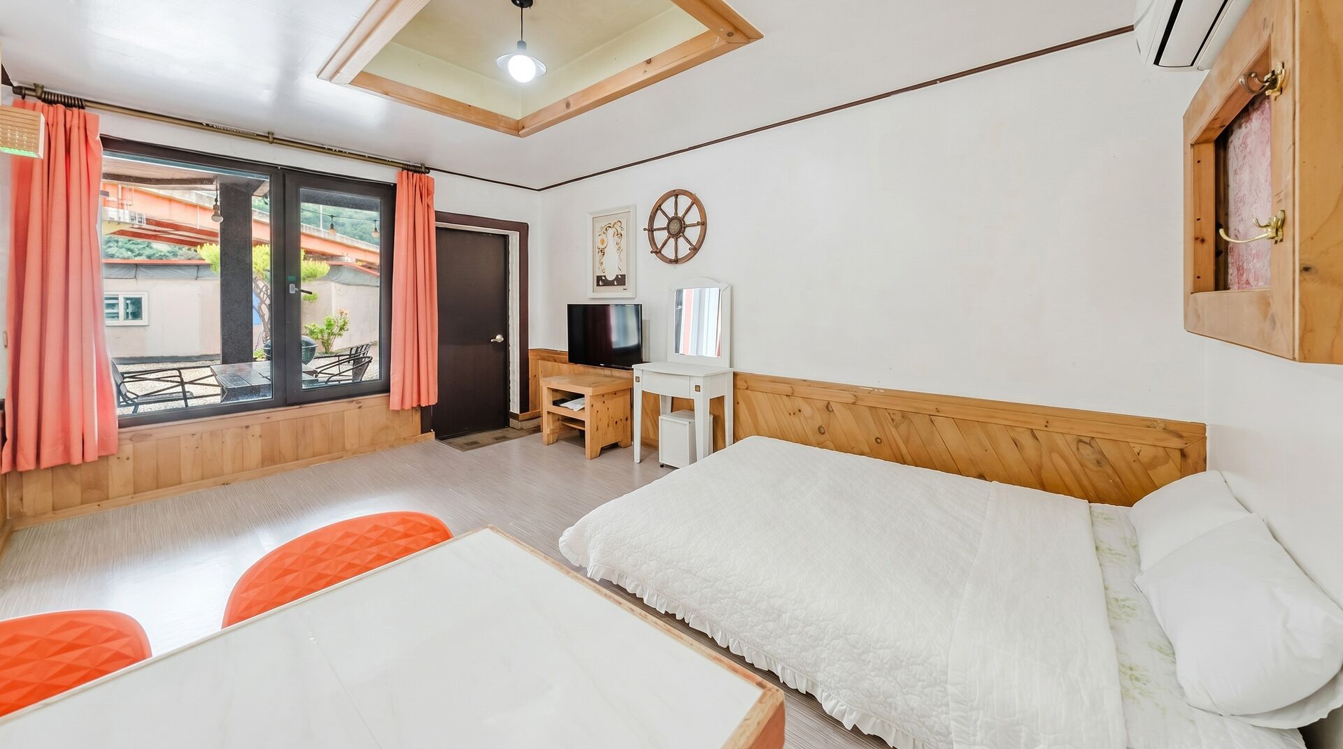 Kamar Basic, 1 kamar tidur (Holic (Pet/Private BBQ))