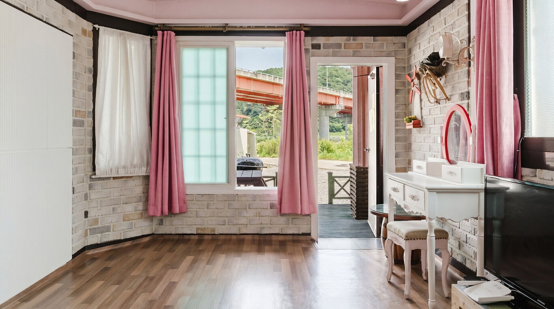 Kamar Basic, 1 kamar tidur (Charming (Pet/Private BBQ))