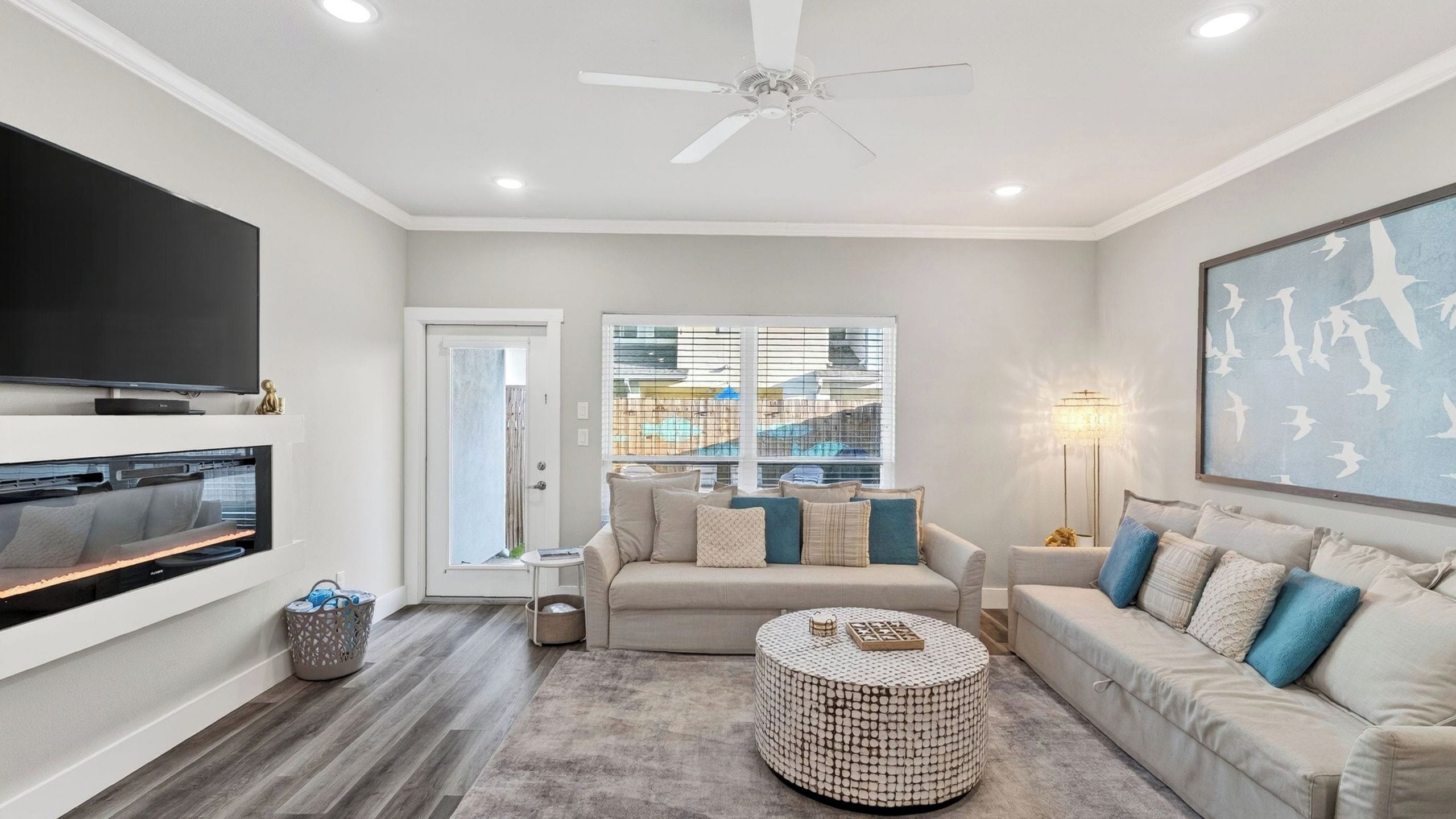 House (2 Bedrooms) | Interior