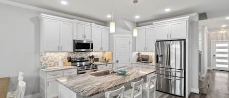 House (2 Bedrooms) | Interior