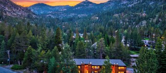 Tram Condo by Avantstay Walk to Lifts + Kt-22 Views Olympic Valley