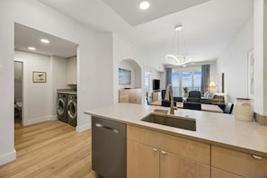 Interior - Oceanfront | Private Balcony | 6th Floor Ocean Place | Walk to the Ritz Carlton (Fernandina Beach)