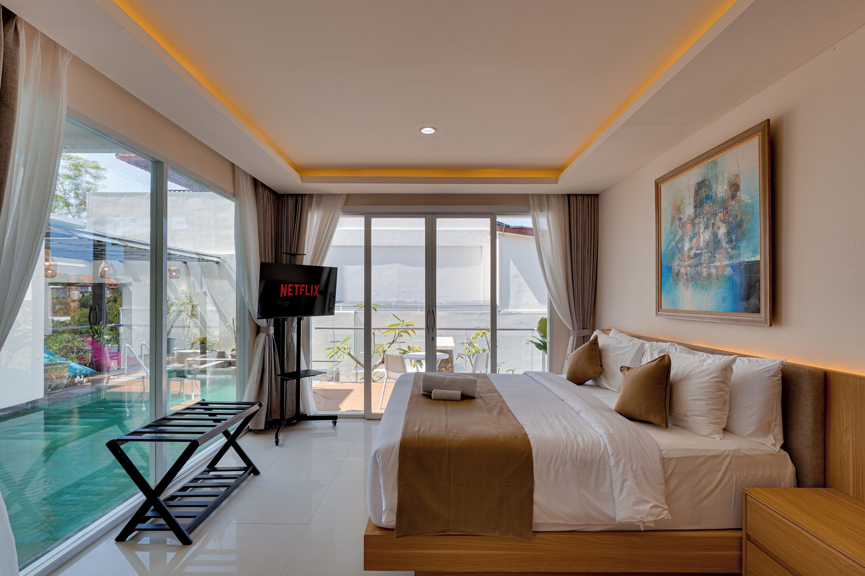 Villa, balcón, vistas a la piscina | Caja fuerte, cunas (de pago), wifi gratis y ropa de cama