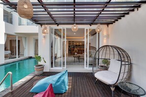 Terrace/patio - The Queeno Hill Villa - Nusa Dua (Nusa Dua)