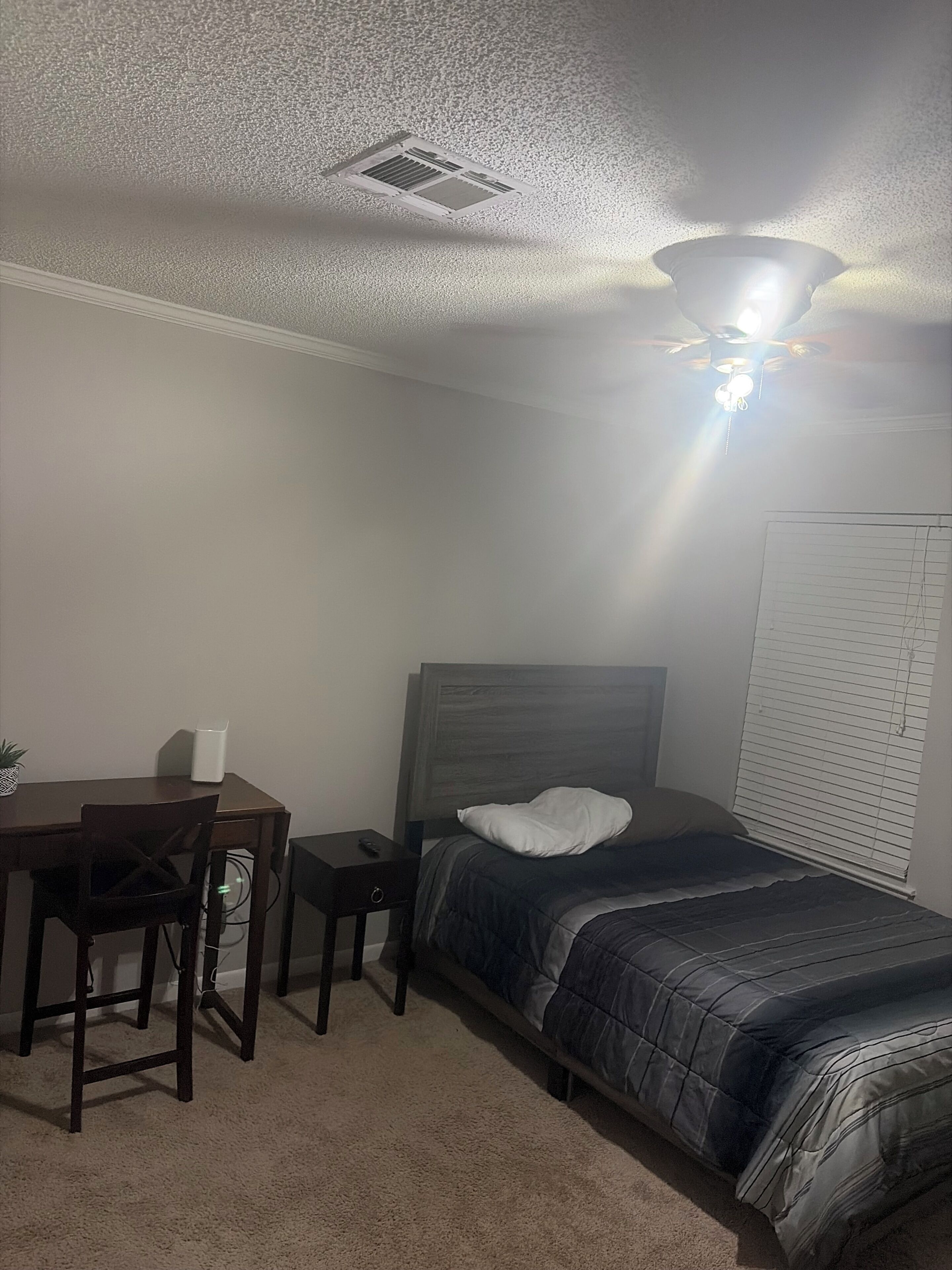 WiFi, bed sheets