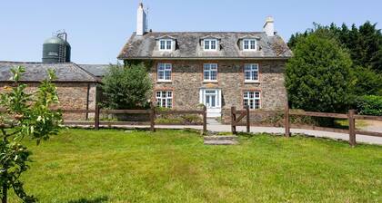 Landscove House - Acht Schlafzimmer Villa, Schläft 16