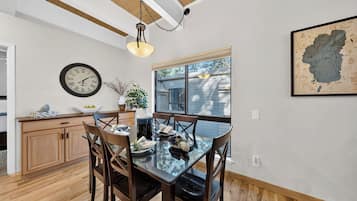 Apartment (3 Bedrooms) | Innenbereich