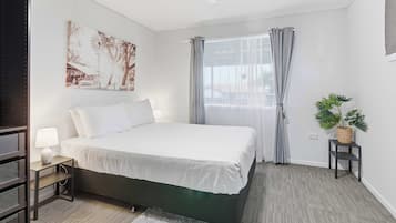 WiFi, bed sheets