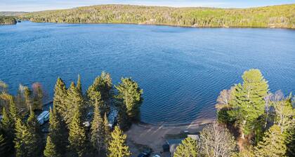 Sandy Shores Cabin on Lake St. Peter with Fire Pit+BBQ