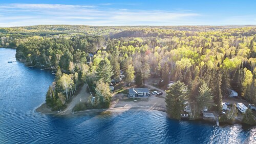 Sandy Shores Cabin on Lake St. Peter with Fire Pit+BBQ