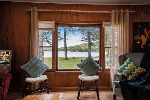Sandy Shores Cabin on Lake St. Peter with Fire Pit+BBQ