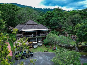 Ảnh chưa phân loại, 4 trong số 10 ảnh, nút