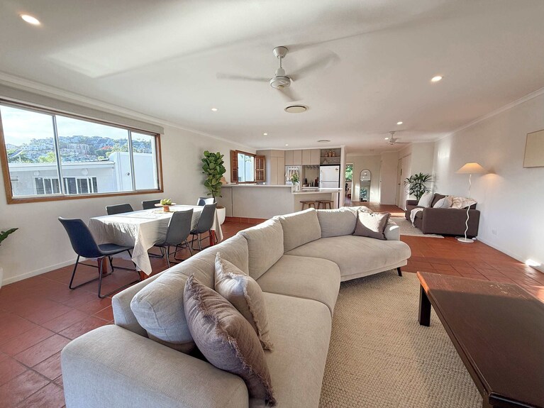 The Balcony At Airlie - Airlie Beach