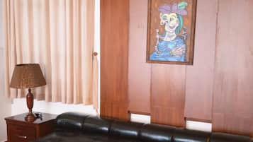 Basic-Doppelzimmer, Stadtblick | Wohnbereich