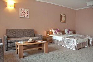 Room - Hotel Real (Plovdiv)