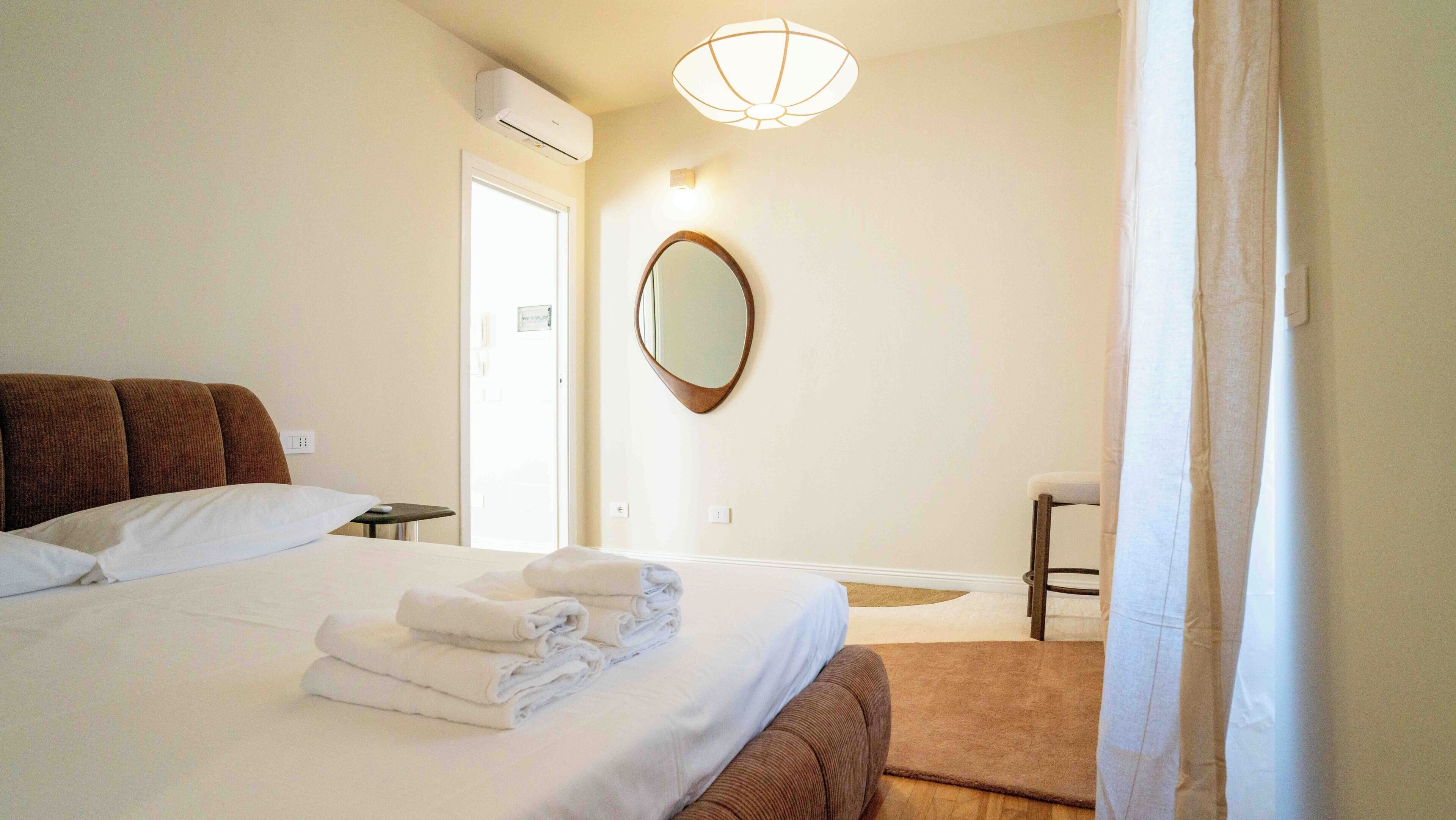 1 chambre, fer et planche à repasser, Wi-Fi gratuit, draps fournis