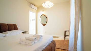 1 chambre, fer et planche à repasser, Wi-Fi gratuit, draps fournis