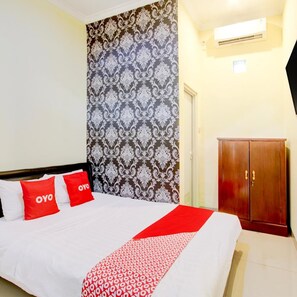 Room - Hotel O Sleman Near Bandara Adi Sutjipto Formerly Joglo Sorogenen (Kalasan)