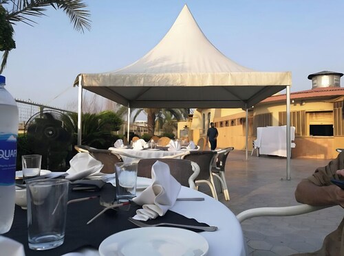 Kinara Hotel