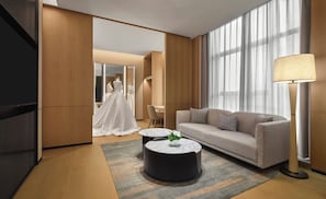 Unclassified image, 2 of 70, button - Doubletree by Hilton Zhengzhou East (Zhengzhou)