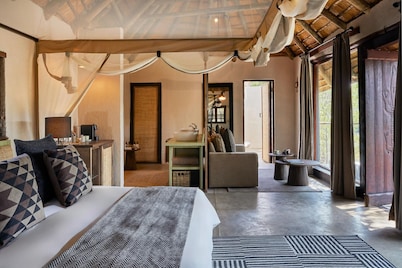 Toro River Lodge