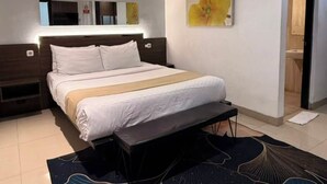 Unclassified image, 4 of 28, button - De La Charis Hotel (Tulungagung)
