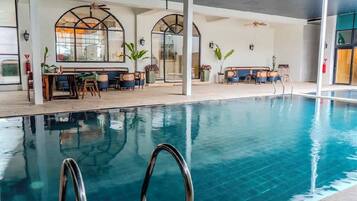 Hồ bơi