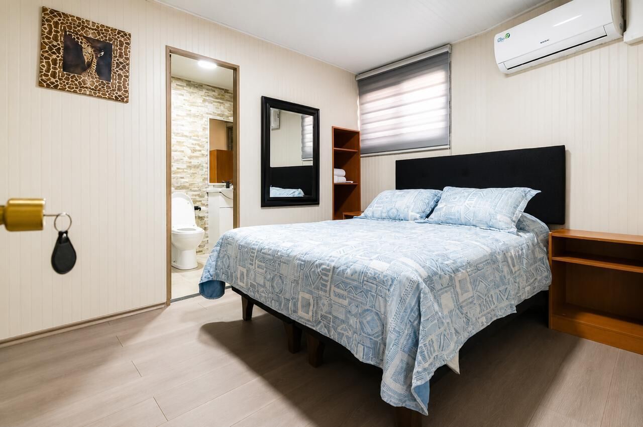 Habitación doble Confort | Escritorio, espacio para trabajar con laptop y wifi gratis 