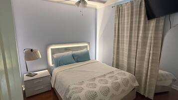 2 bedrooms, WiFi, bed sheets