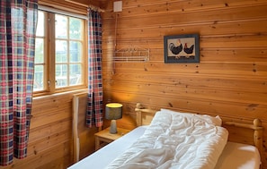 Free WiFi - 6 bedroom stunning home in Bjorli (Bjorli)