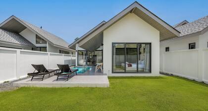 Akara Pool Villas Phuket by TropicLook