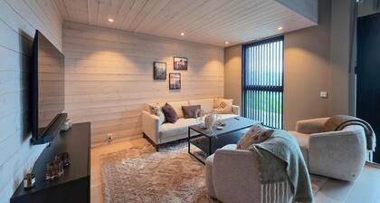 4 bedroom stunning apartment in Edland