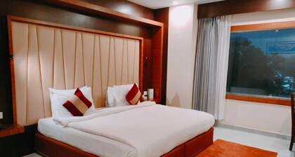 Hotel Palm International by Pipal