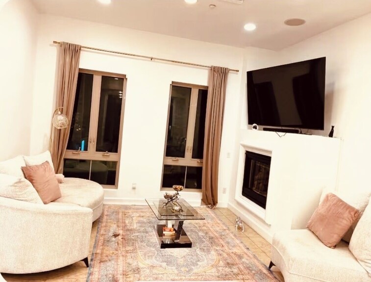 Luxury Aliso Viejo Retreat With Modern Comforts - Laguna Beach, CA