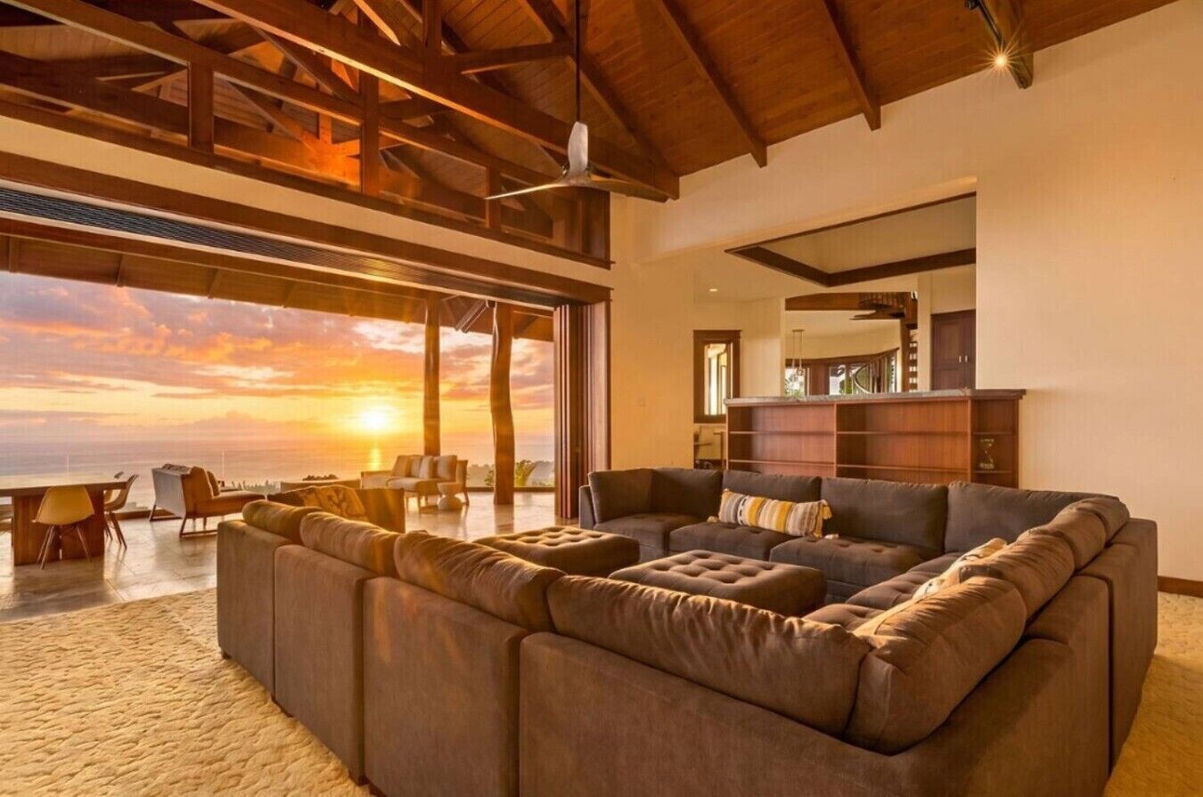 TV, fireplace, stereo