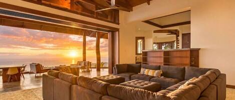 TV, fireplace, stereo