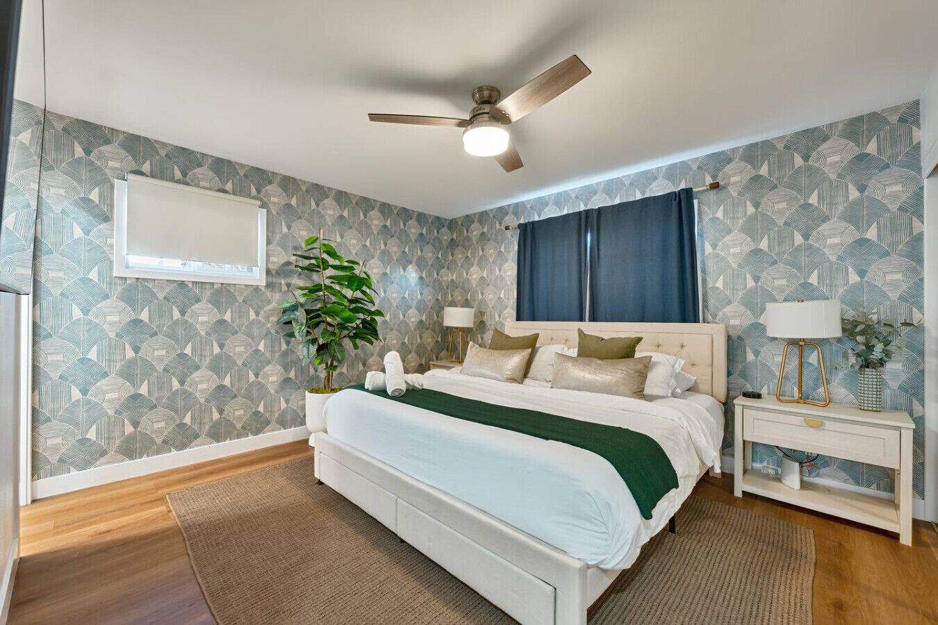 Iron/ironing board, travel cot, WiFi, bed sheets