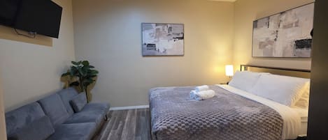 1 bedroom, iron/ironing board, WiFi (free), bed sheets