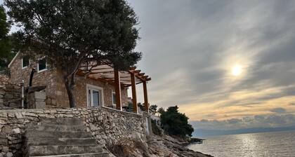 Seaside Cottage Maslina