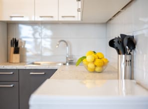 Casa (Seaside Cottage Maslina. holiday home) | Cocina privada | Refrigerador 