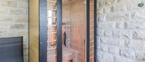 Hus (Two Bedroom Holiday Home) | Sauna