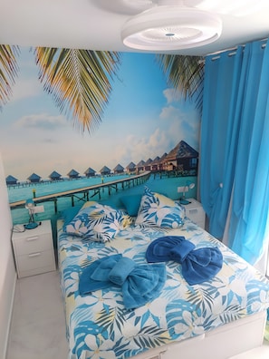 Iron/ironing board, WiFi, bed sheets - Vacation Studio 'Luna' with Sea View, Wi-Fi and Air Conditioning (Costa Adeje)