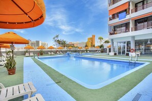 Pool - Vacation Studio 'Luna' with Sea View, Wi-Fi and Air Conditioning (Costa Adeje)