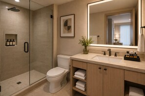 Deluxe Room | Bathroom - Mapleford Hotel (Toronto)