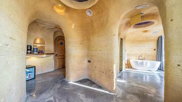 Basic Double Room, Hill View | Bathroom